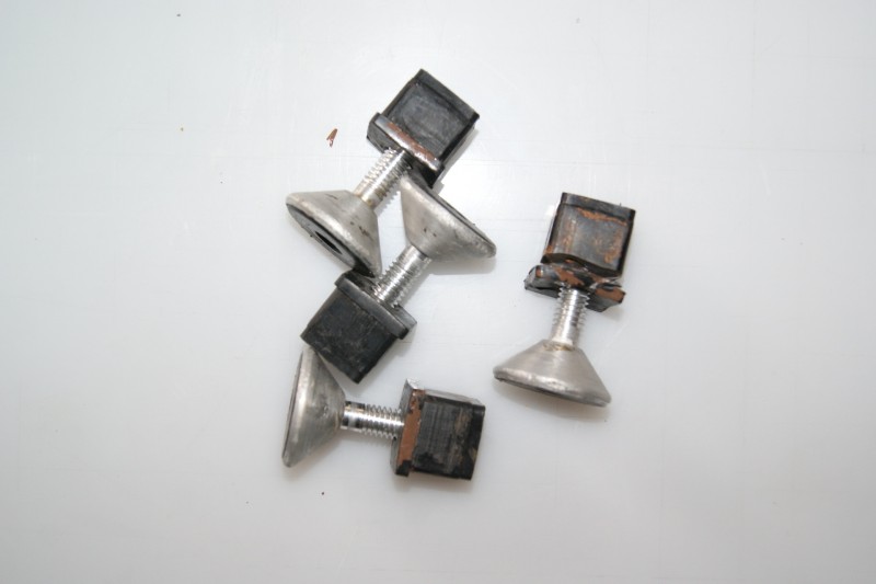 aluminum_adjustable_feet