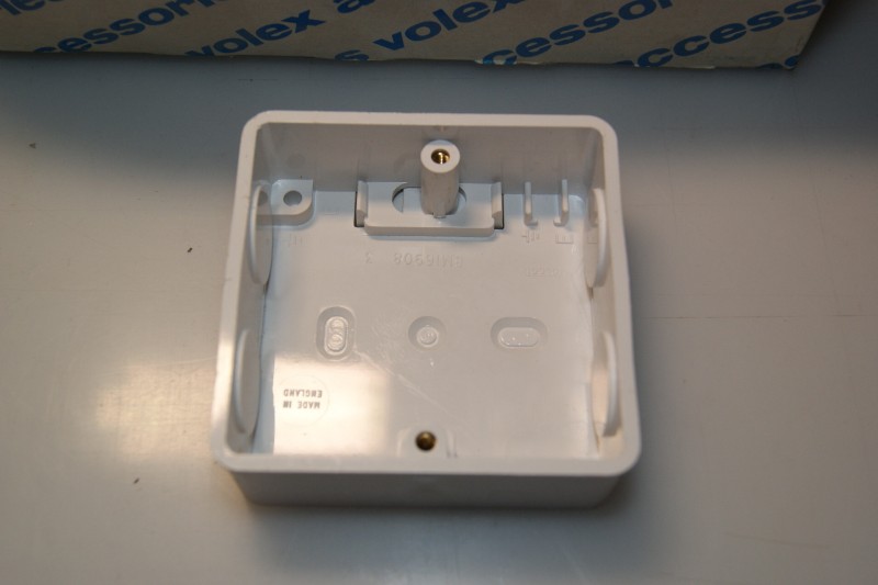 volex_1_gang_flush_pvc_box_8_20mm-3