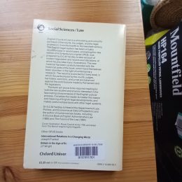 English Courts of Law H.G. Hanbury & D.C.M. Yardley